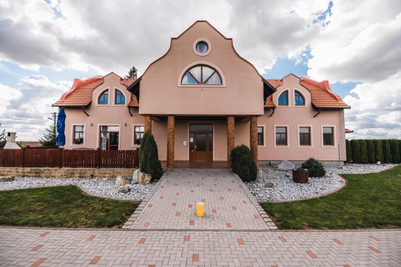 Motel Ard Sarovce Extérieur photo
